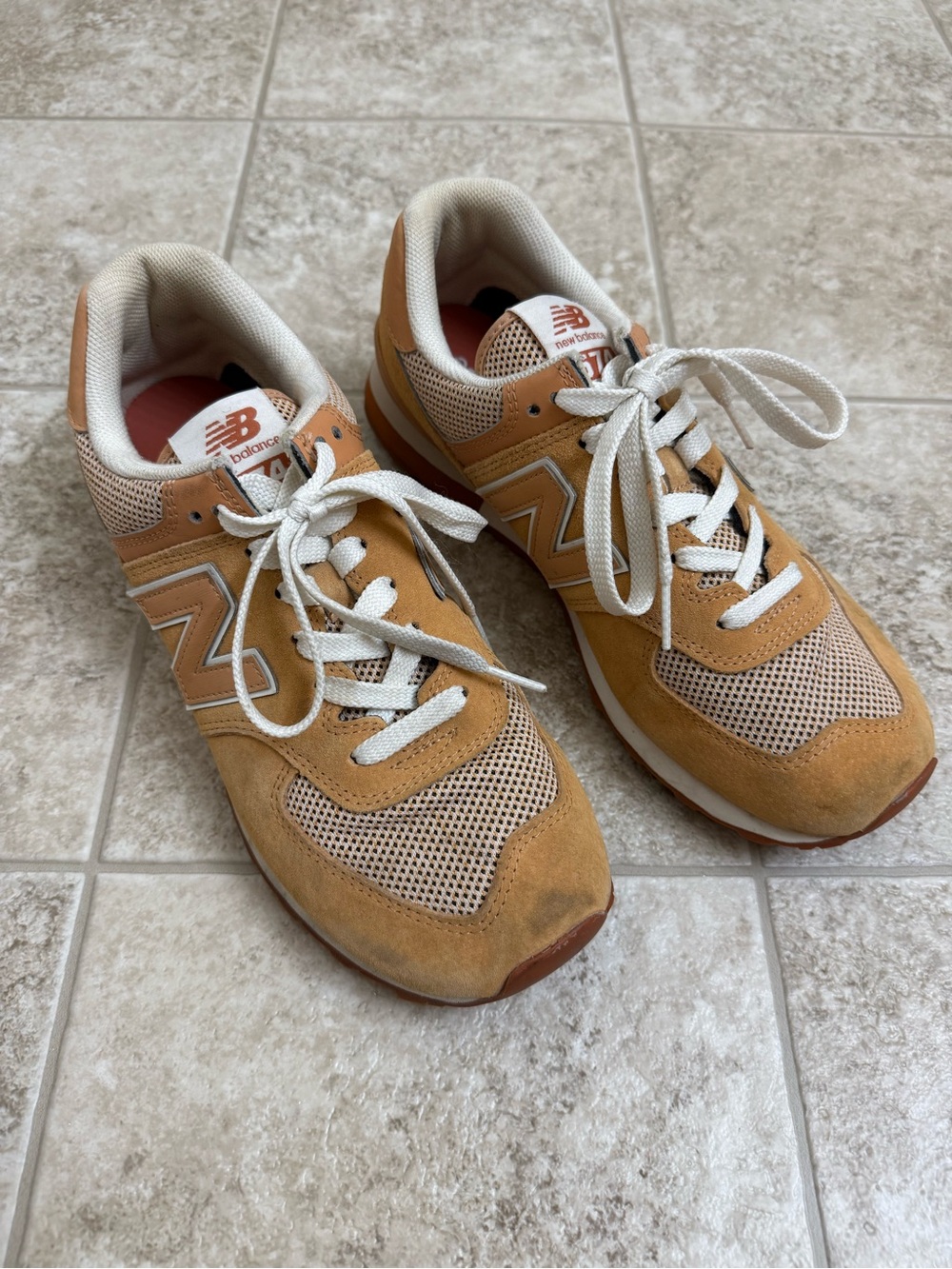 New Balance 574v2 Sneakers